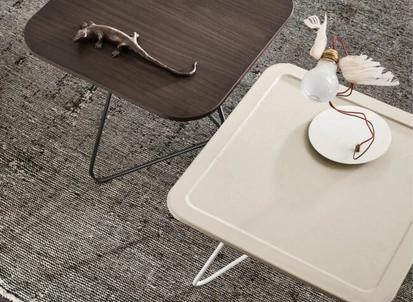 Tavolino Capitol con piano in essenza o ecopelle di Maronese