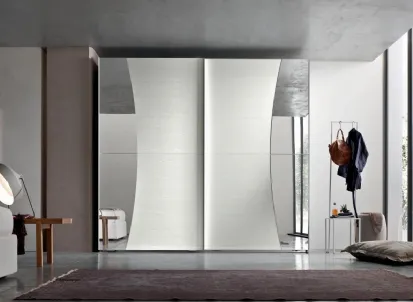 Armadio Harp in Frassino Bianco con specchio di Maronese Acf