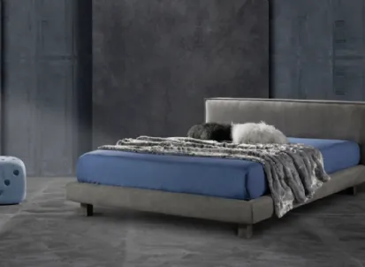 Letto con testiera e giroletto imbottiti dalle linee moderne Sullivan di ExcòLetto con testiera e giroletto imbottiti dalle linee moderne Sullivan di Excò