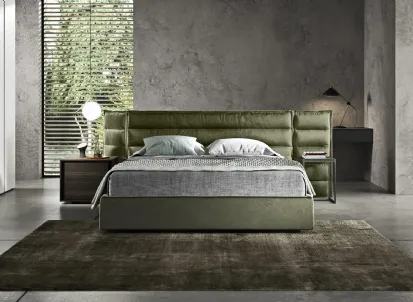 Letto imbottito con testiera con pannelli direzionabili Flap di Mab