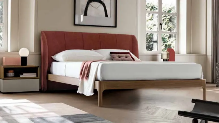 Letto con testiera dai lati ripiegati in tessuto trapuntato Scirocco di SantaLucia