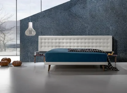 Letto matrimoniale con testiera importante in ecopelle trapuntata Twist Lersa 290 di Excò