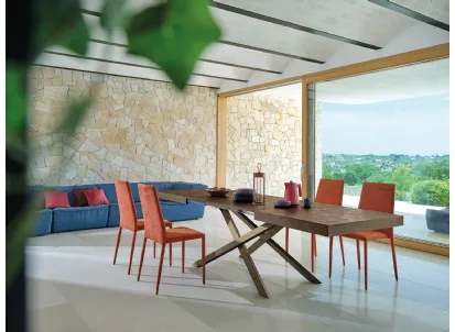 Sedia City S127 completamente rivestita in tessuto di Friulsedie