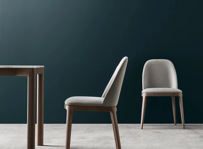 Sedia in tessuto imbottito Karol di Maronese