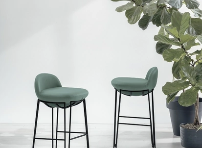 Sgabello di design Vovo Plus di Target Point