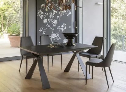 Tavolo allungabile Delta con top in nobilitato Rovere nero e struttura in metallo di Altacom