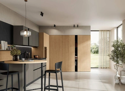 Cucina Moderna con penisola Domino Composizione 06 in melaminico metallico polvere cenere e rovere caramello di Prima Cucine