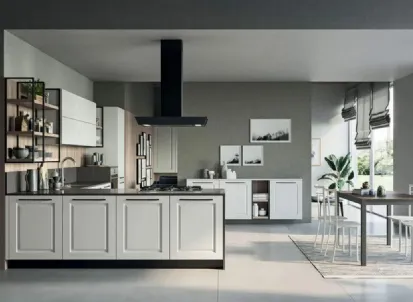 Cucina Maya con penisola Composizione 03 in legno laccato di Prima Cucine